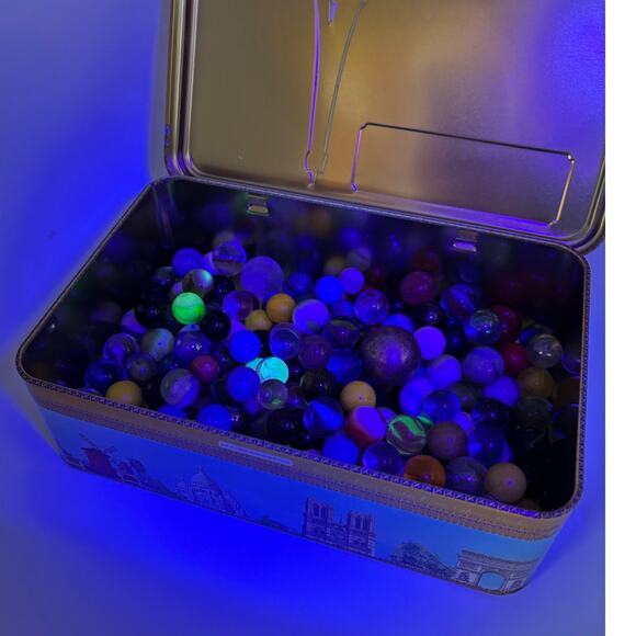 1.7lbs Vintage Pre-1970's Marbles with Uranium + Possible Akro, Vitro, Jabo - Picture 3 of 3